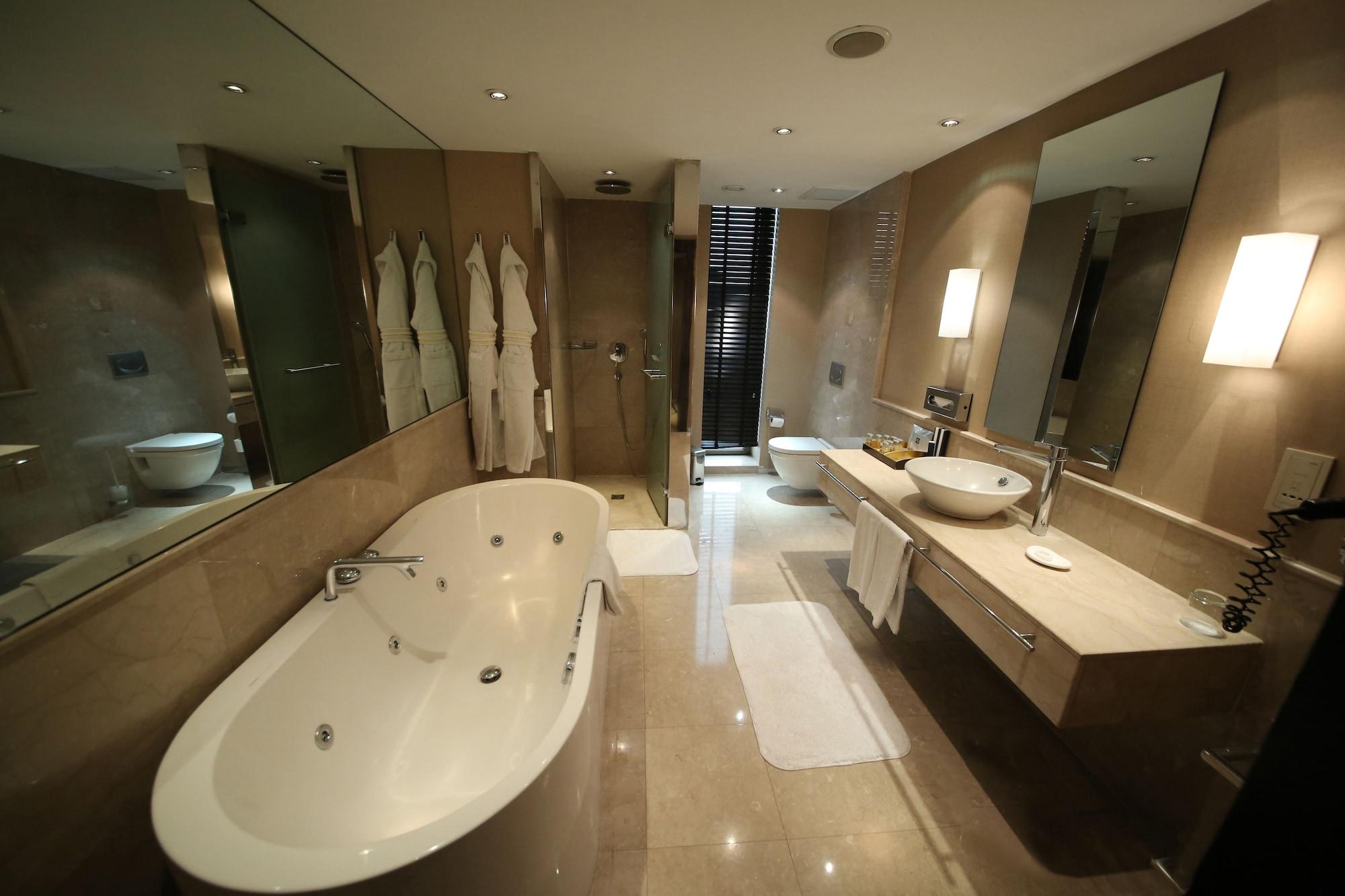 Hotel Grand Convention Center 5*
