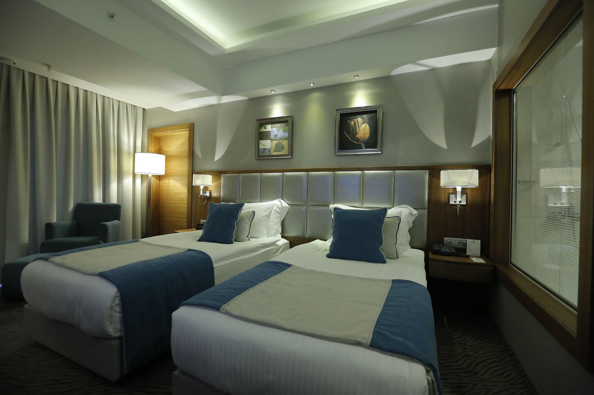 Hotel Western Premier Karsiyaka Convention & 5*