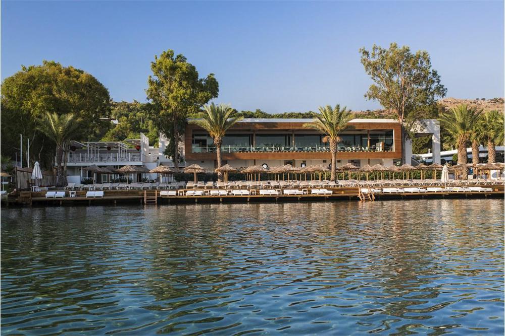 Voyage Hotel