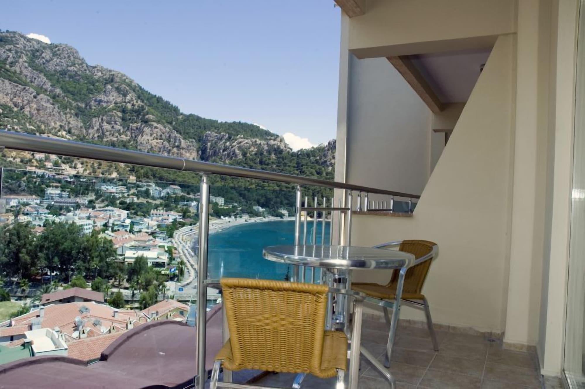 Calipso Beach Hotel 4*