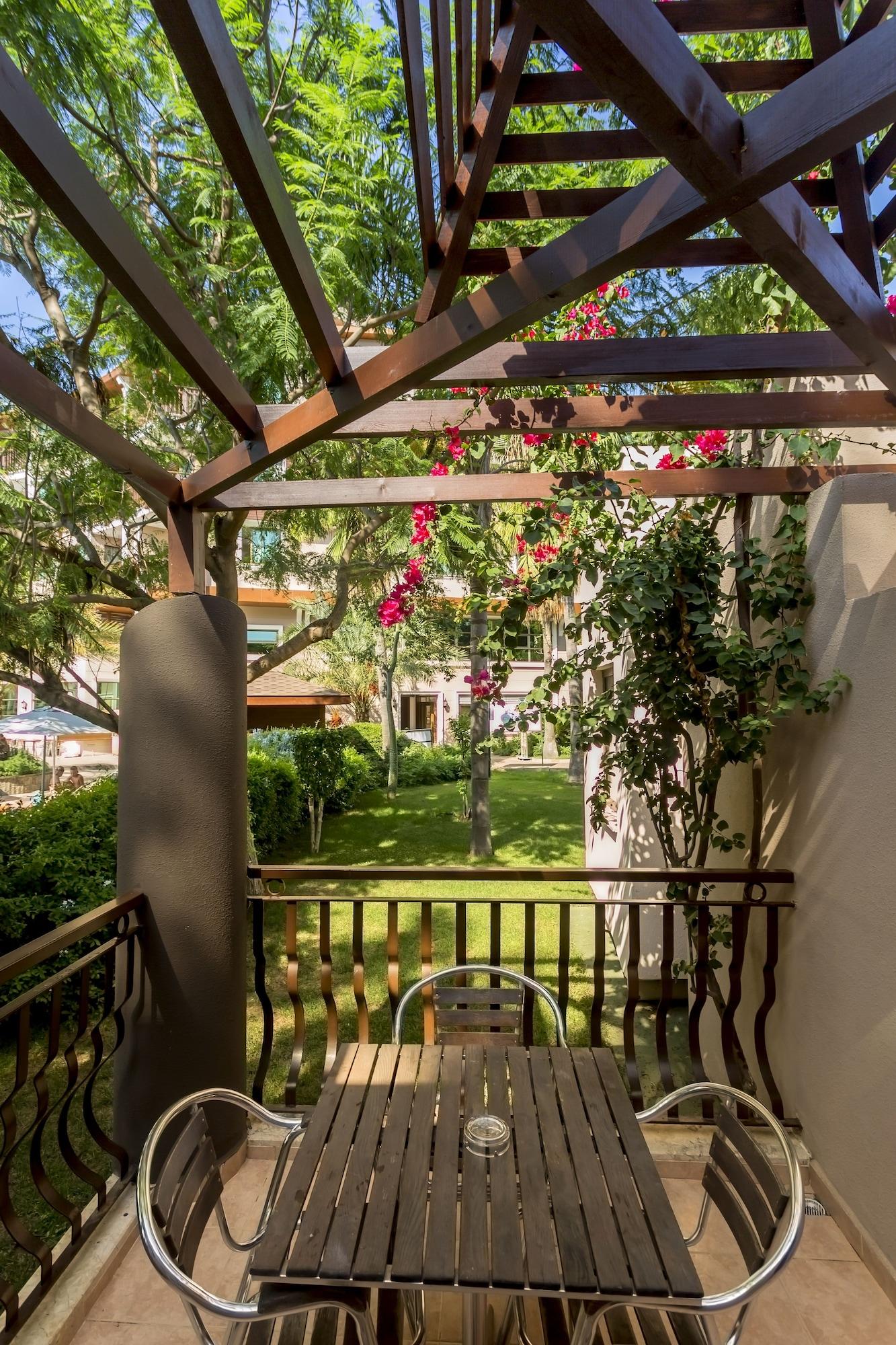 Club Dem & Resort 4*