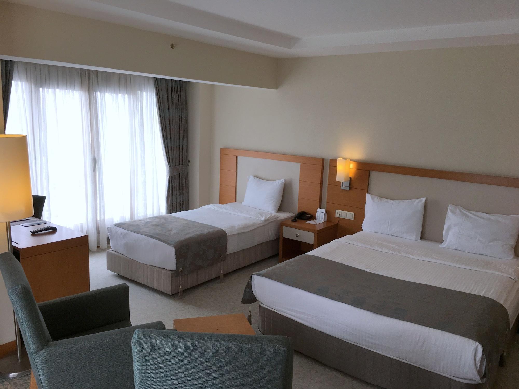 Mercia & Hotel