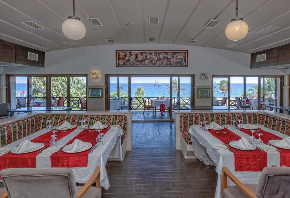 Labada Beach 5*