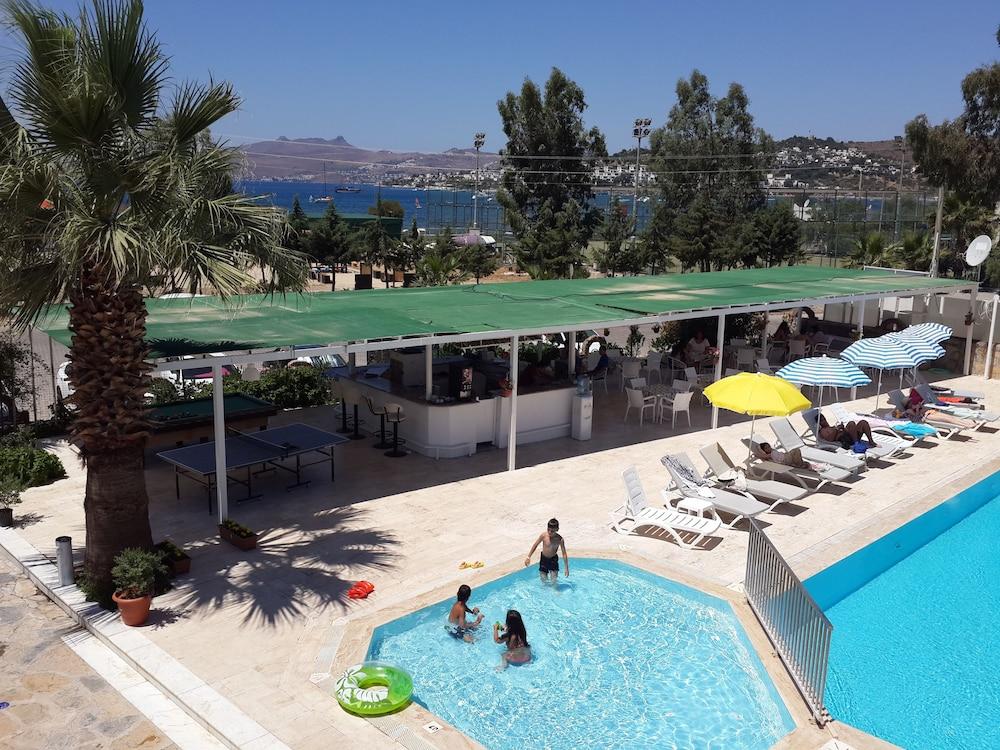 Hotel Chronos 3*