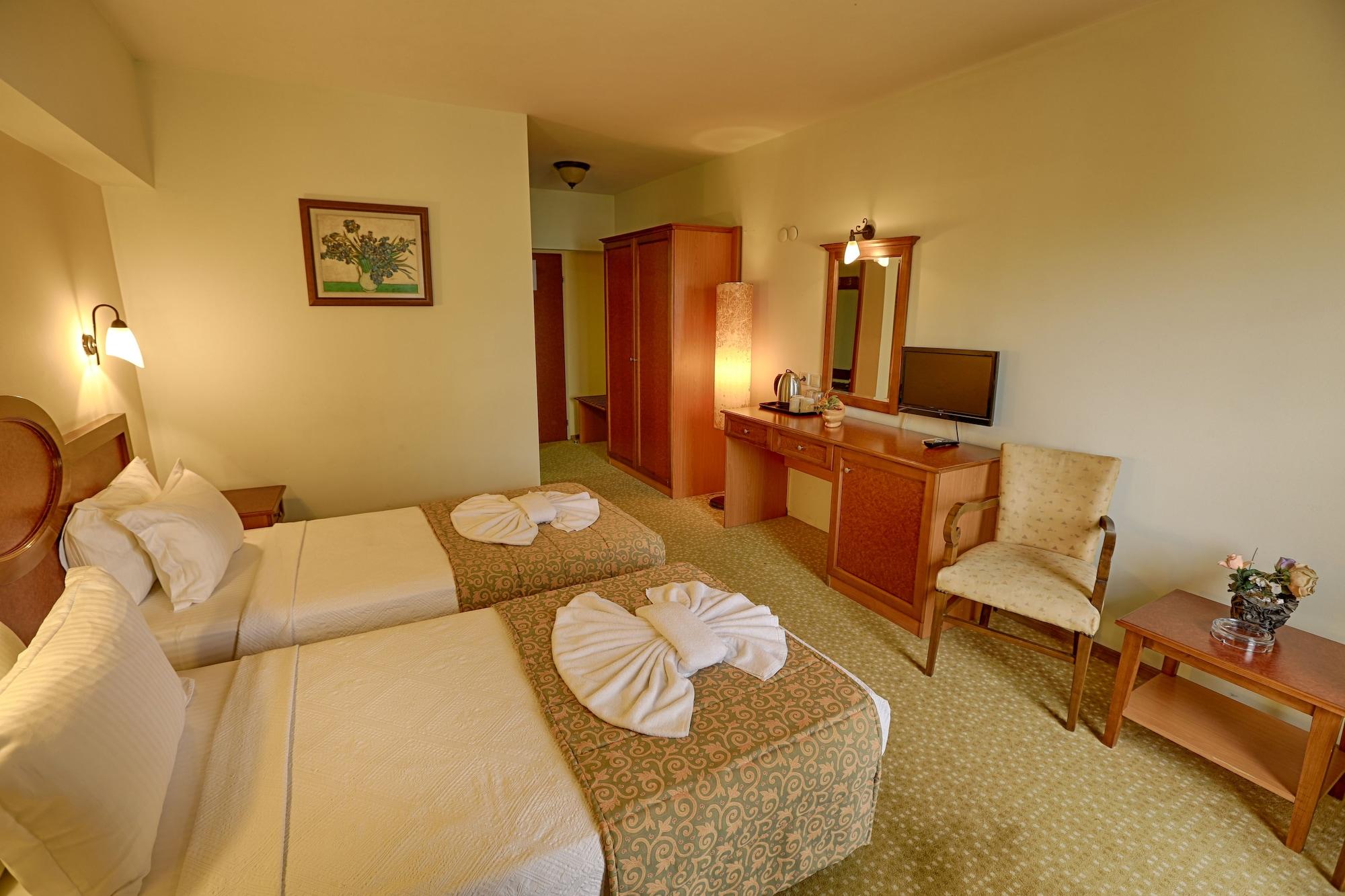 Hotel Kayhanbey 4*