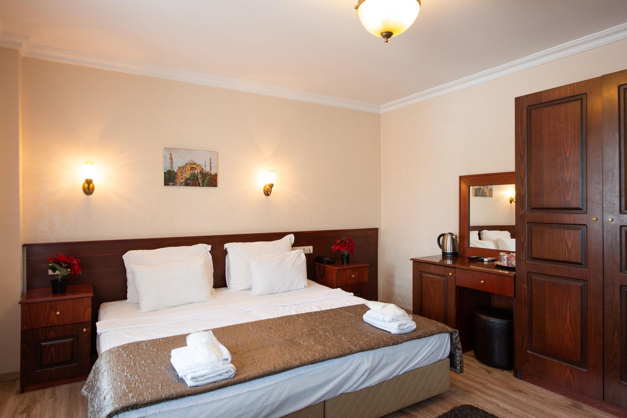 Hotel Sultanahmet Cesme 3*