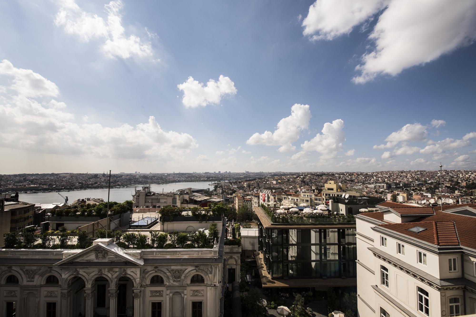 Elan Pera Hotel 3*