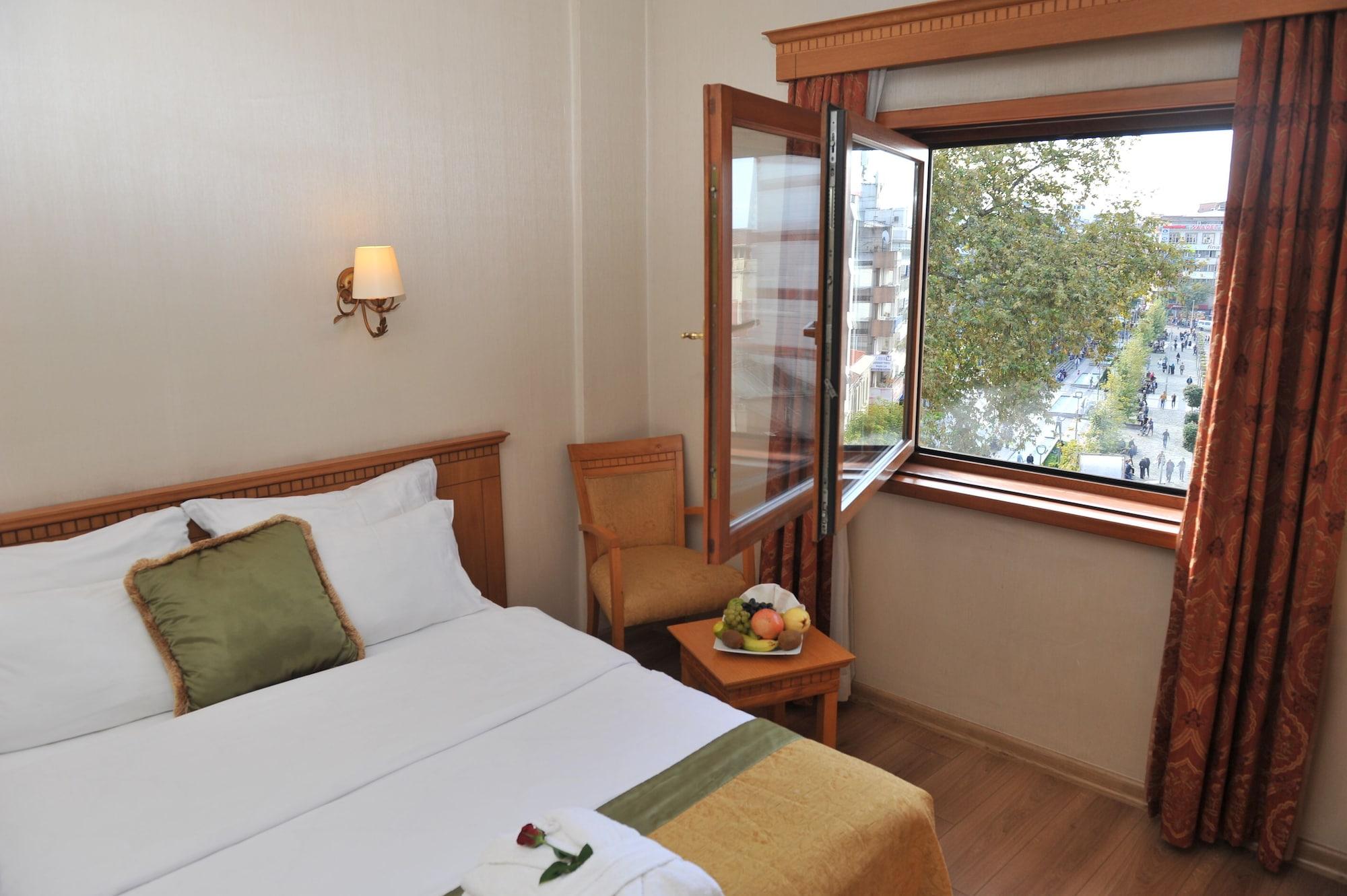 Usta Park Hotel 4*