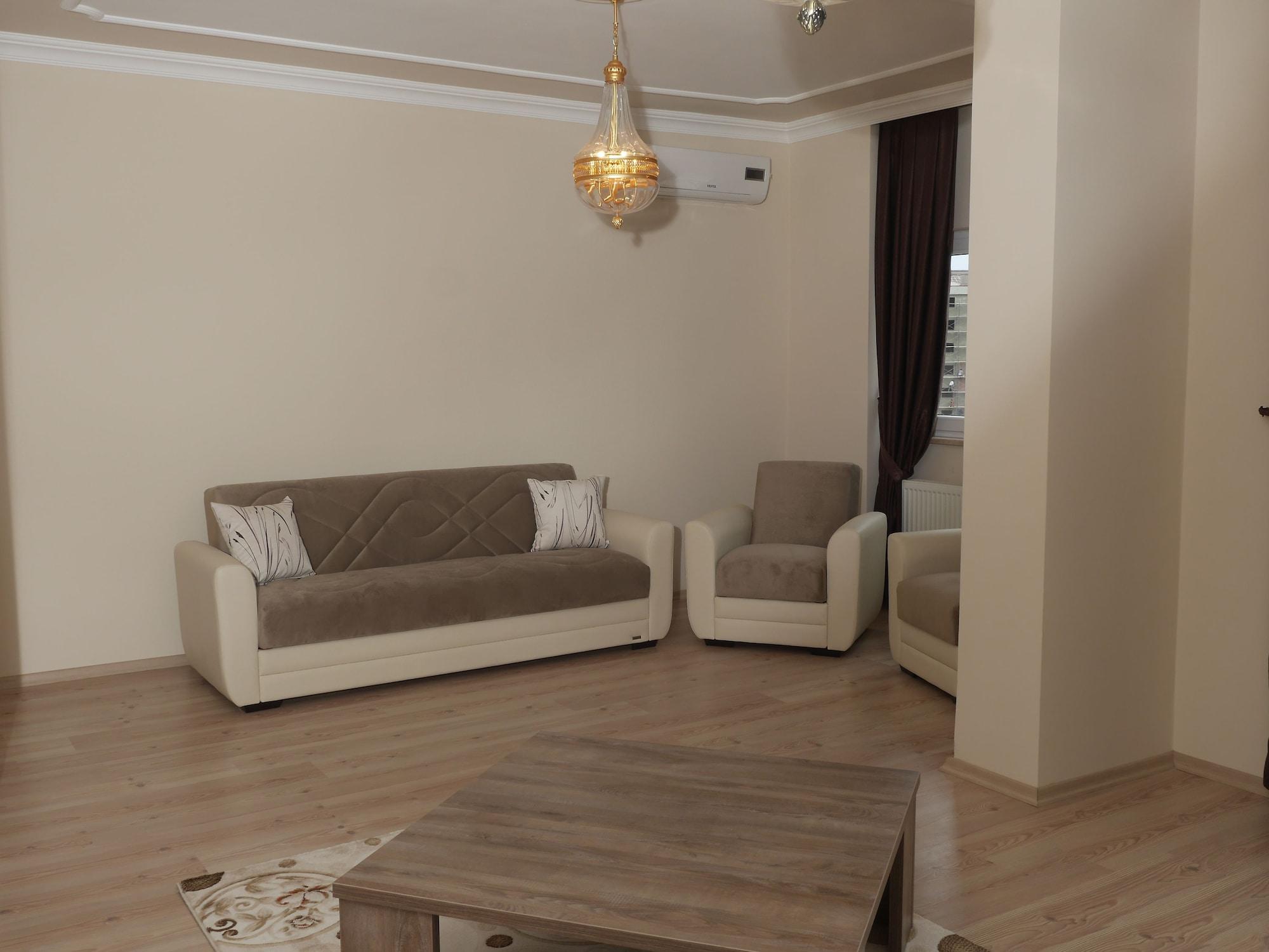 Aparthotel Royal Life