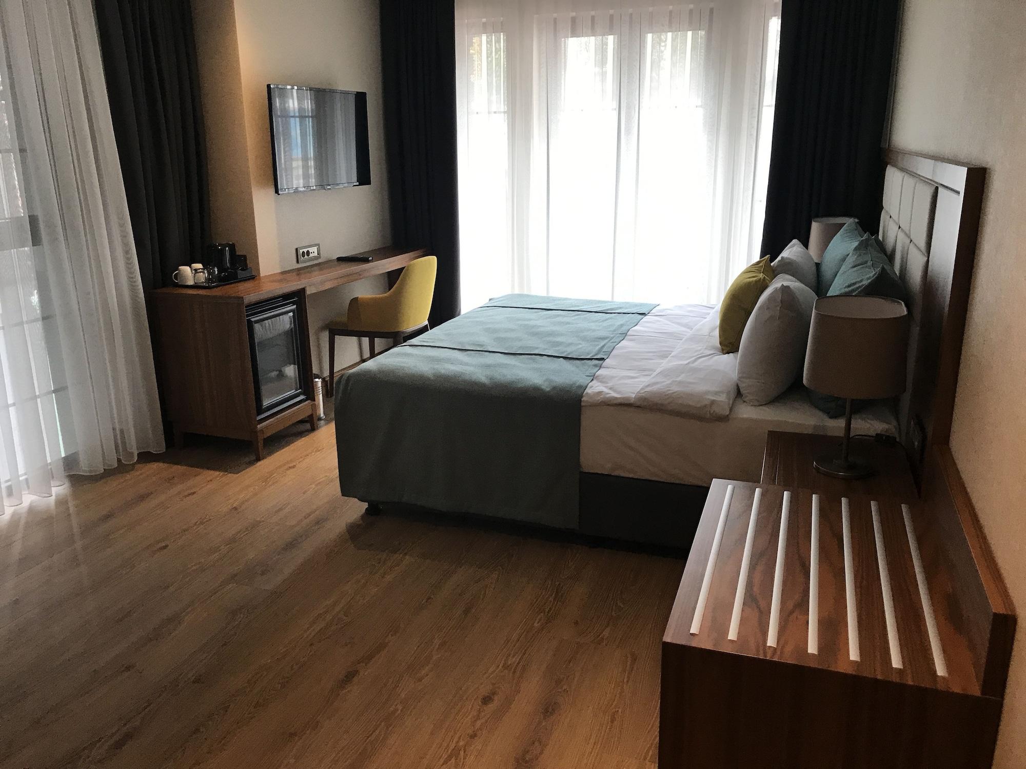 Endless Art Hotel-special Category Hotel