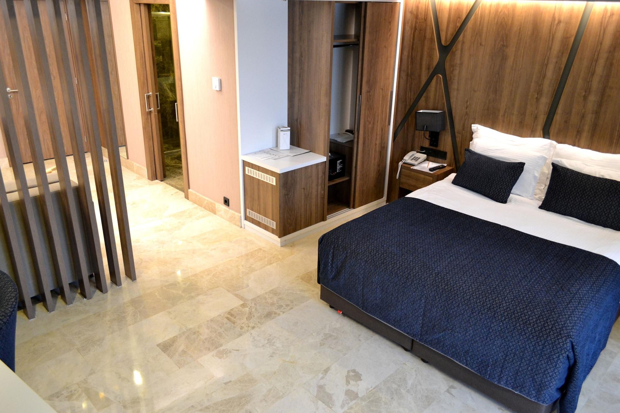 Extenso Hotel 4*