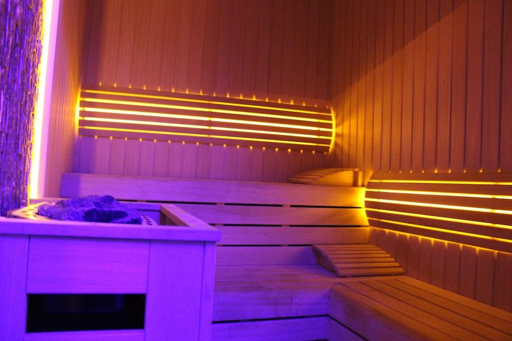Amara Old City Hotel & Spa 3*