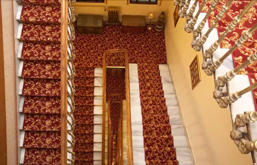 Hotel Grand De Londres 4*