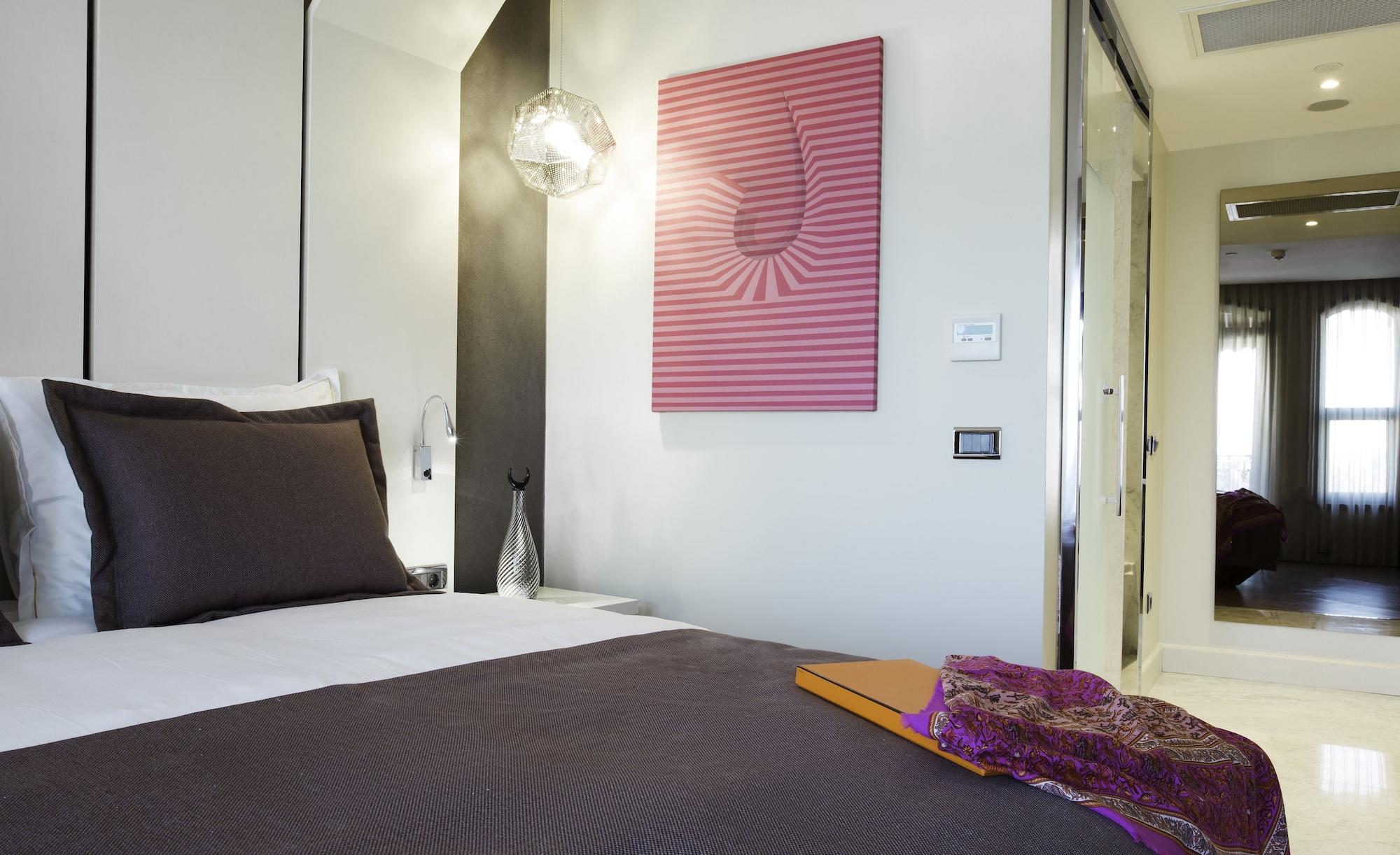 Hotel Maroon Pera 3*