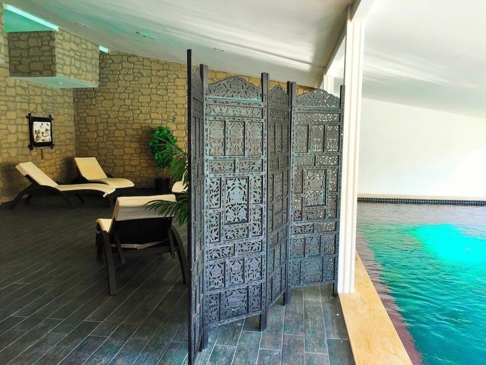 Grand Emir & Hotel