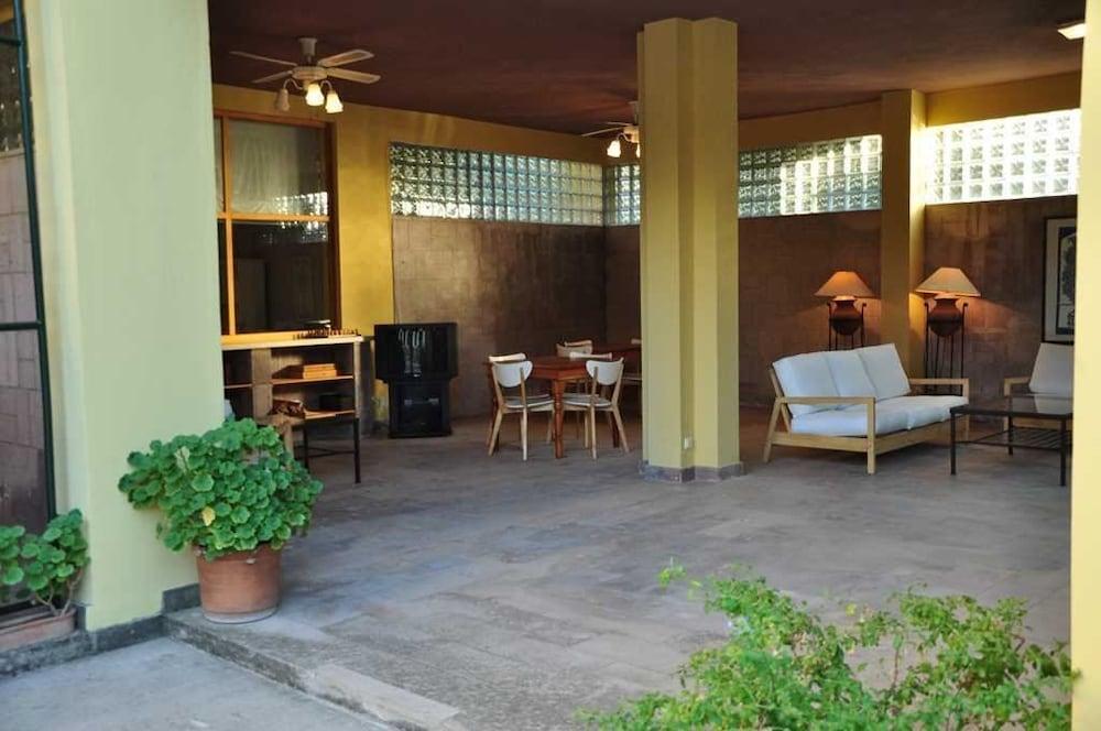 Palm Court 3*