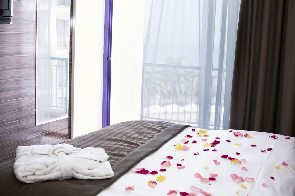 Hotel Le Monde & 4*
