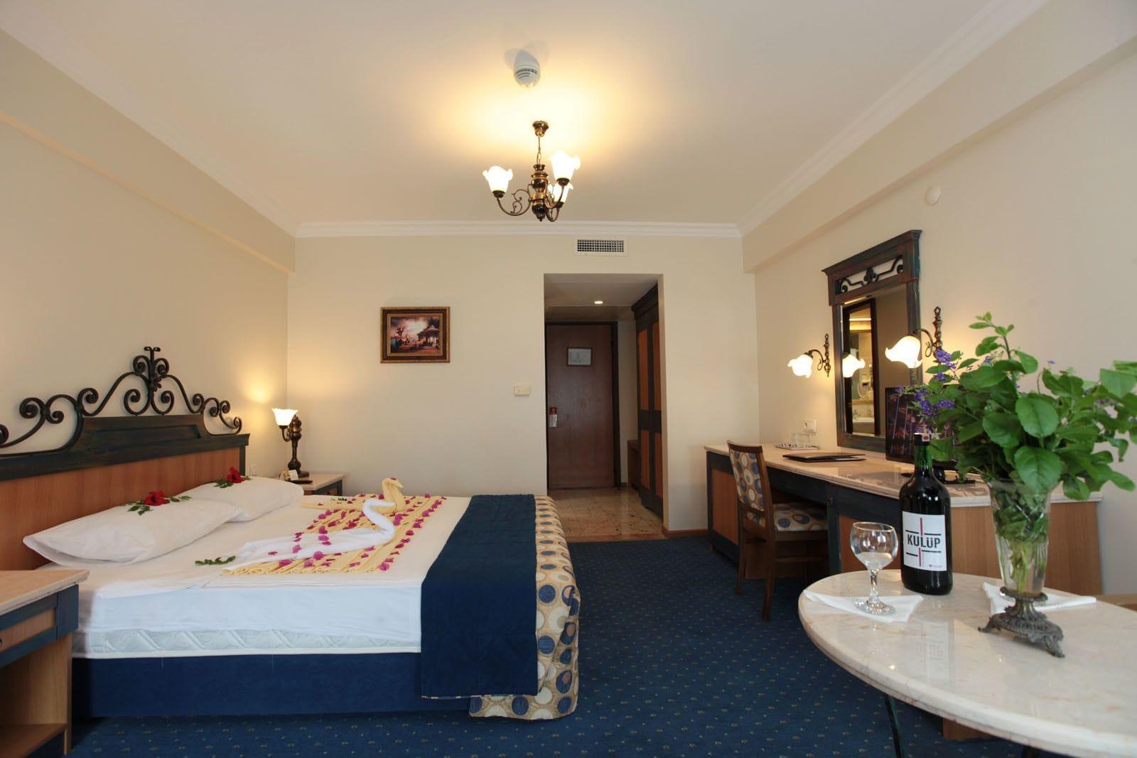 Club Yali & Hotel 5*