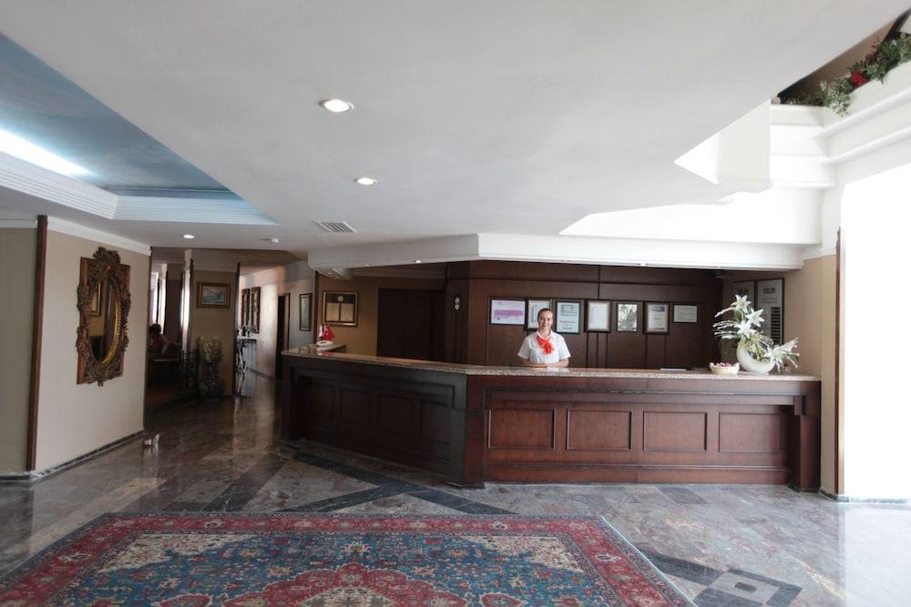 Club Yali & Hotel