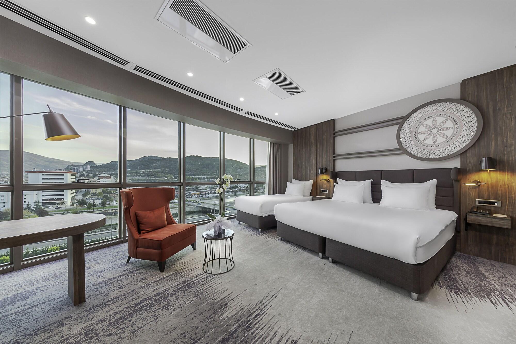 Dedeman Hotel