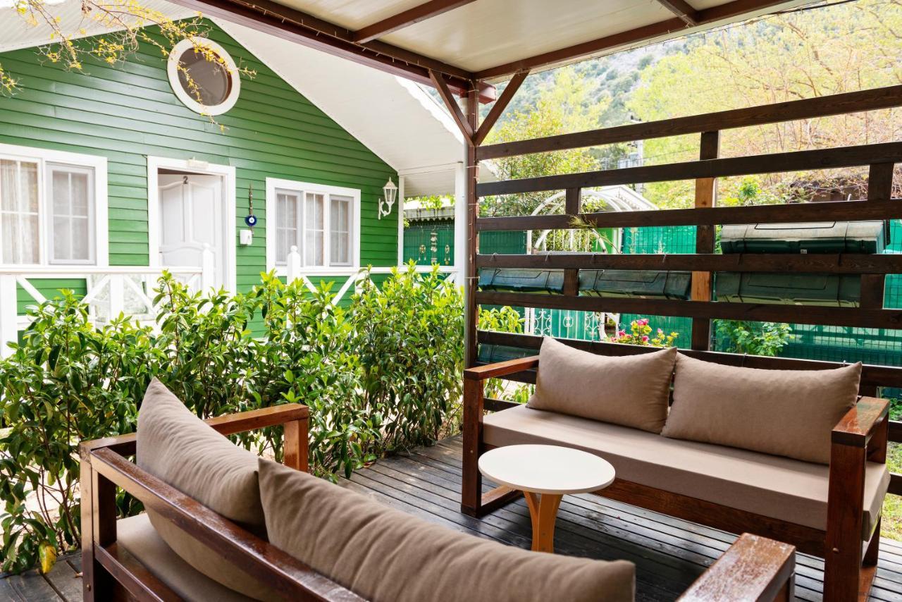 Lukkies Bed & Breakfast Cirali