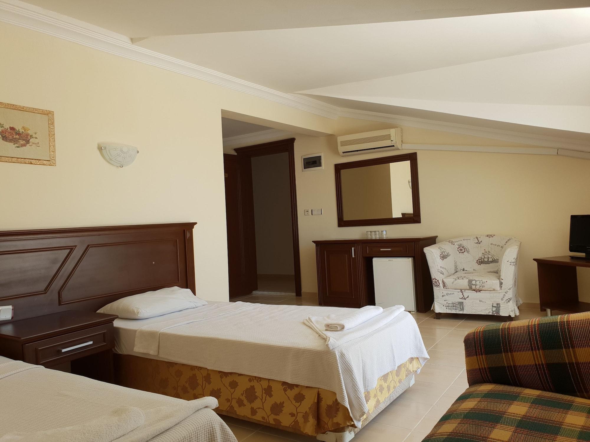 Navy Hotel Icmeler