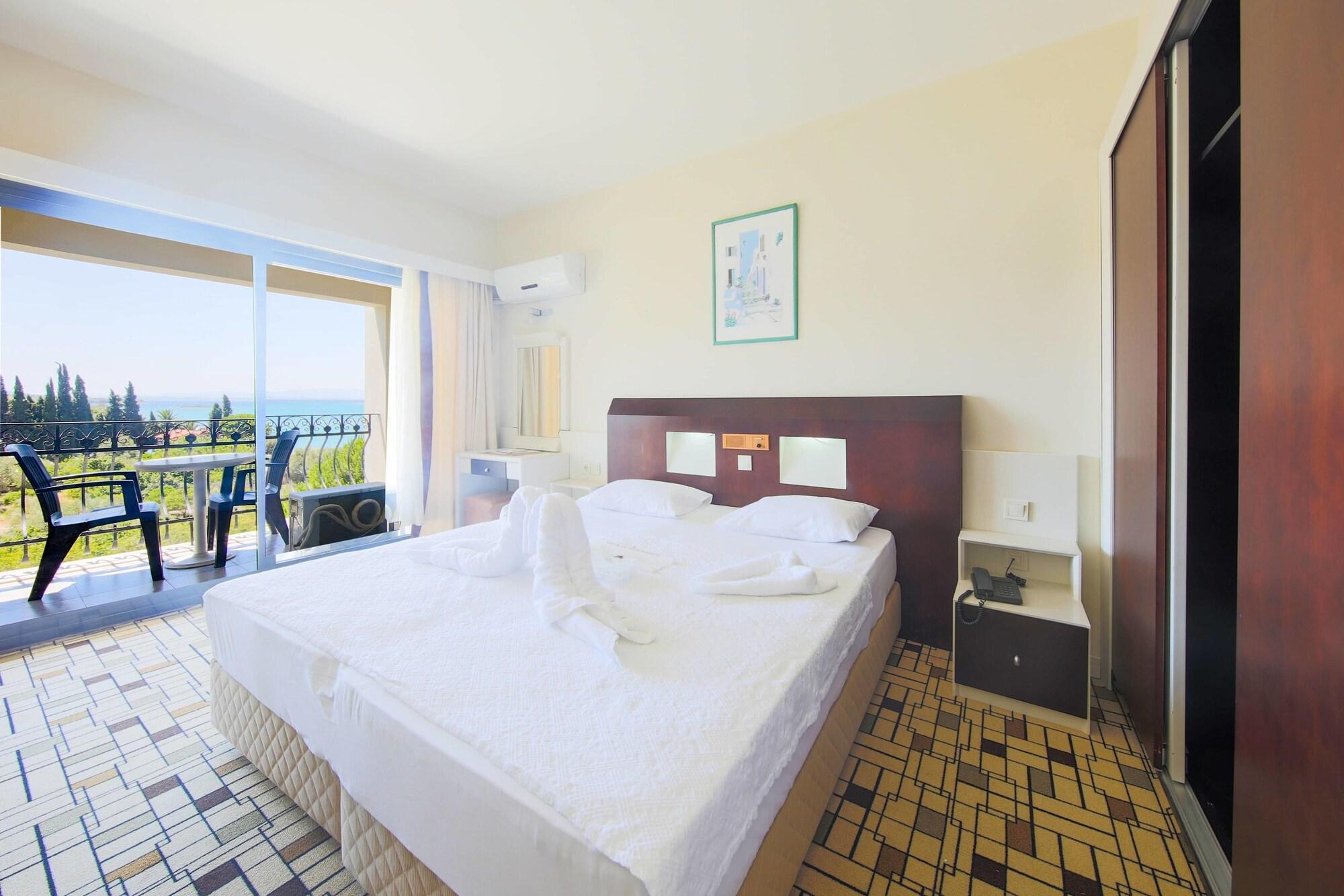 Medis Resort 3*