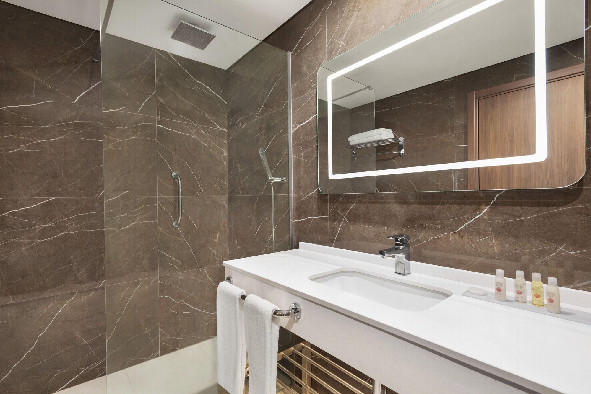 Ramada By Wyndham Aliaga Hotel Izmir