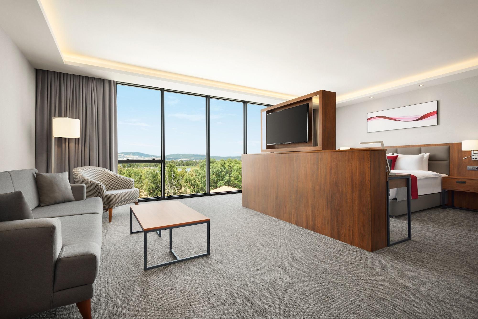 Hotel Ramada By Wyndham Aliaga