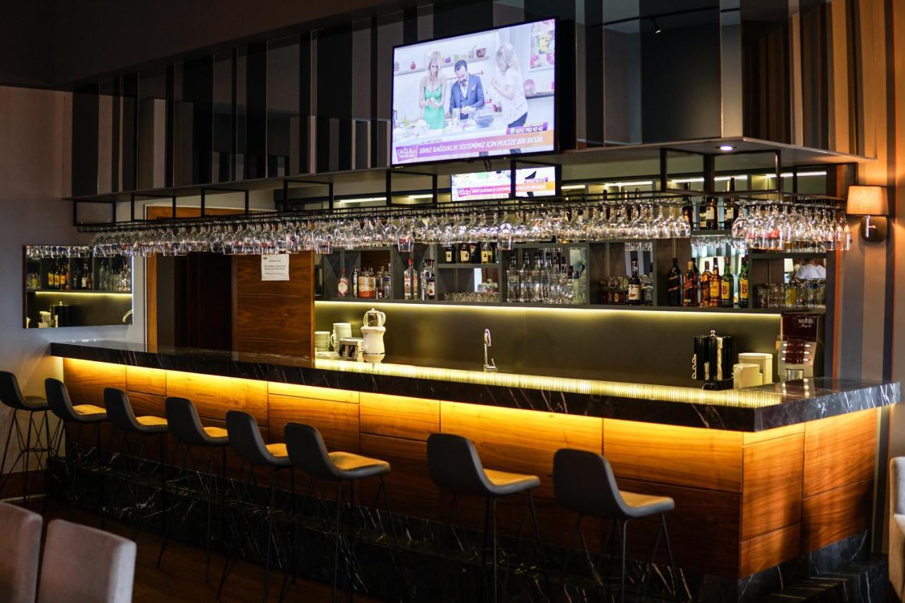 Yayoba Hotel