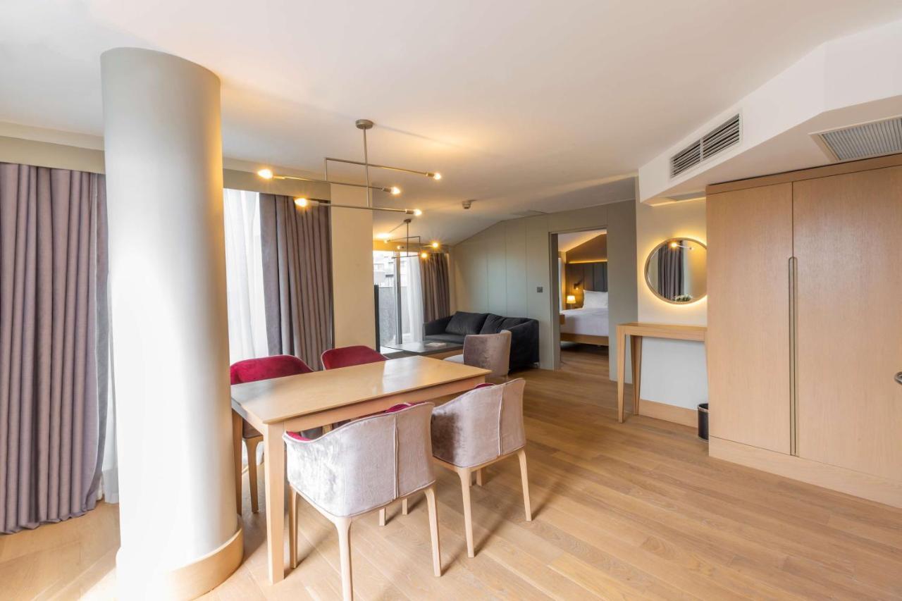 Radisson Harbiye 4*