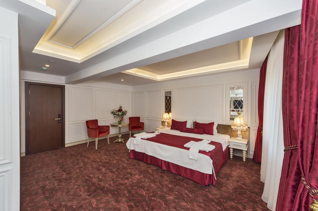 Escardin Hotel