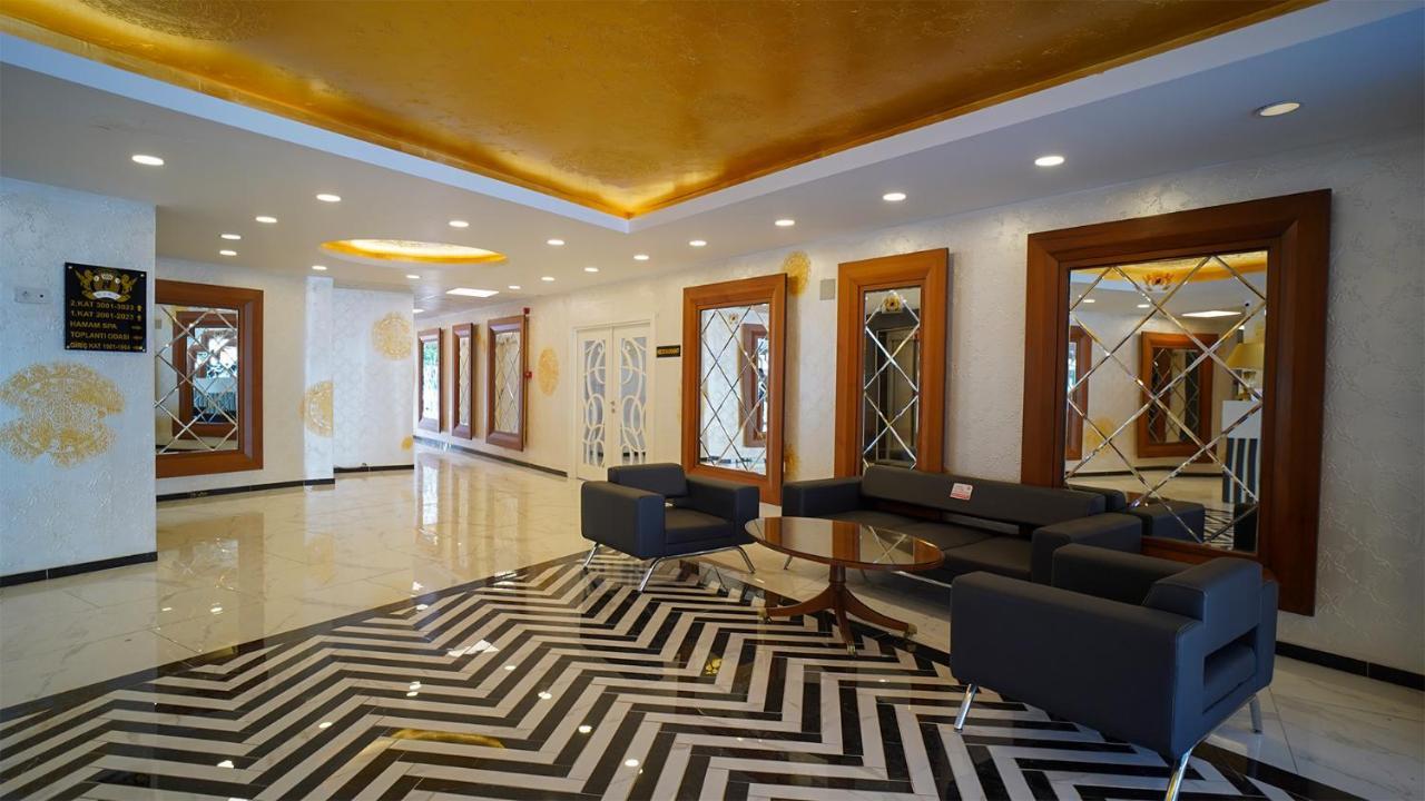 Hotel Grand Niki & *
