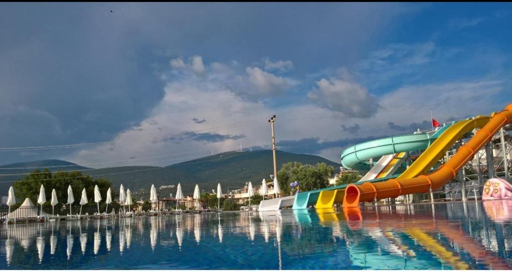 Ramada By Wyndham Akbuk Hotel 4*