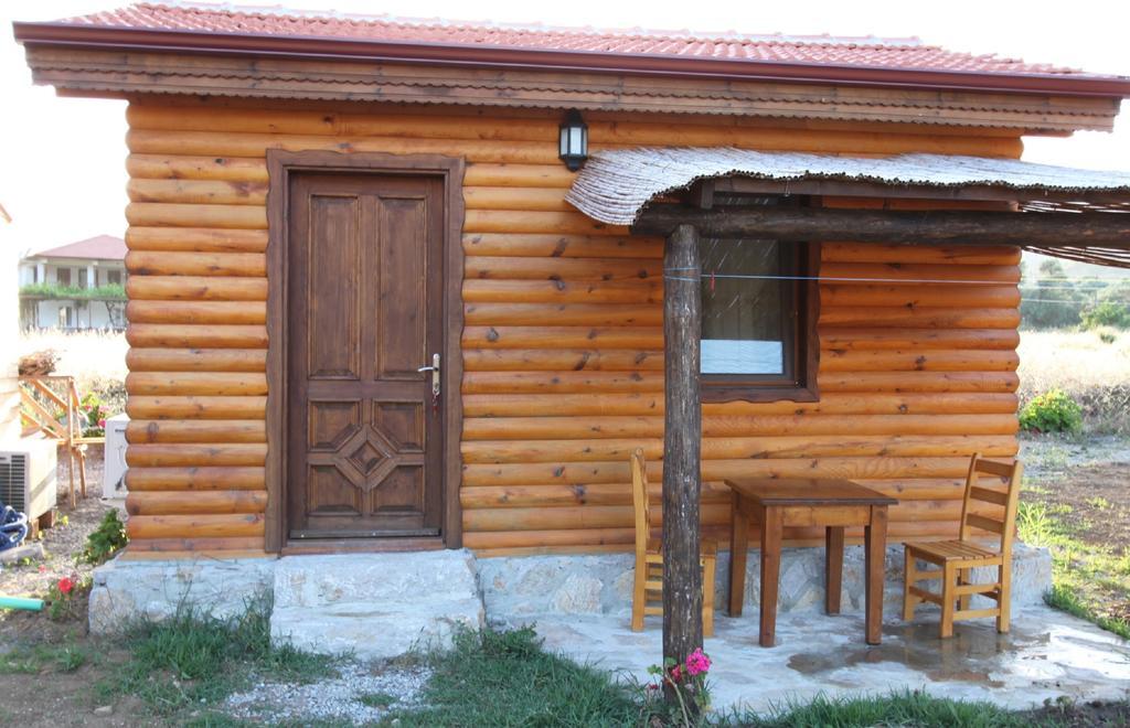 Elly's Homestay *