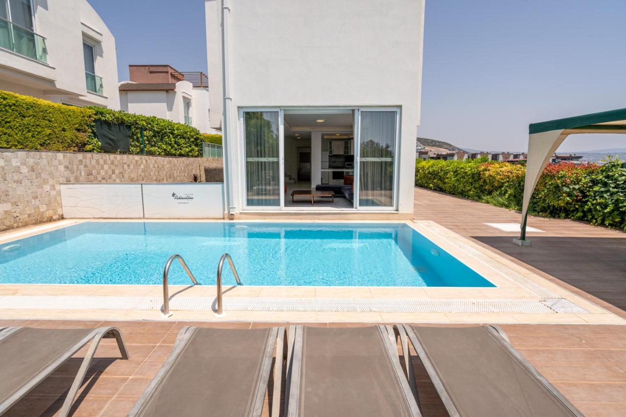 Ada Villa