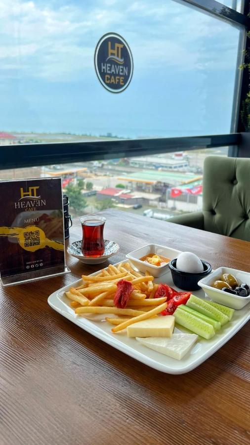 Aparthotel Yusra 2*