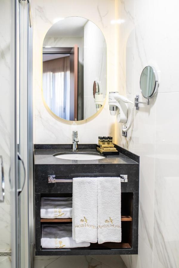 Aprilis Deluxe Hotel 4*