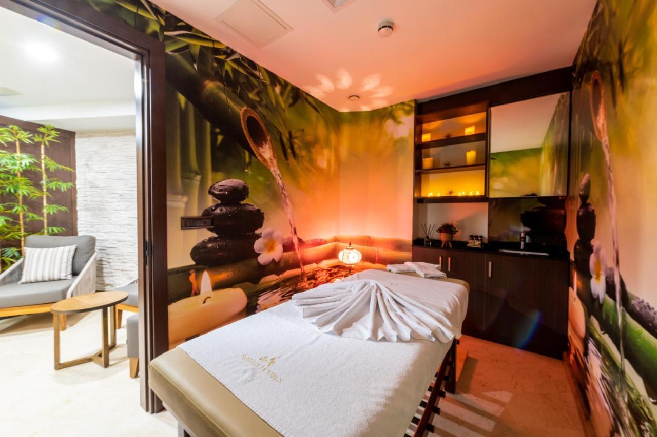 Hotel Aprilis Deluxe 4*