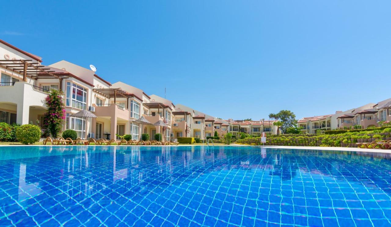 Resort Apollonium Spa & Beach *