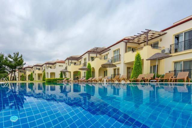 Apollonium Spa & Beach *