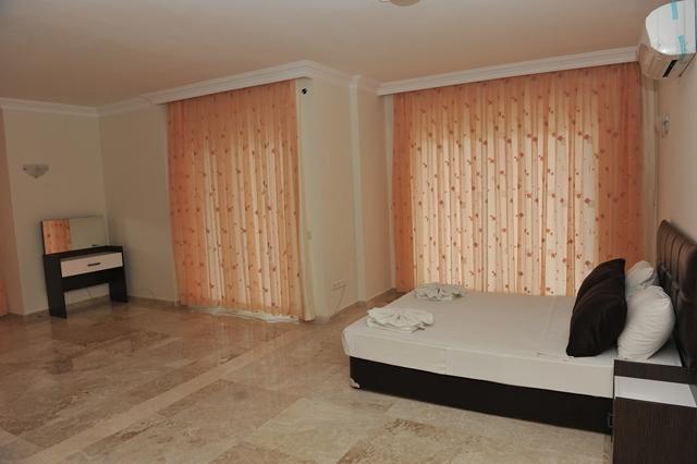 House Park Villa *