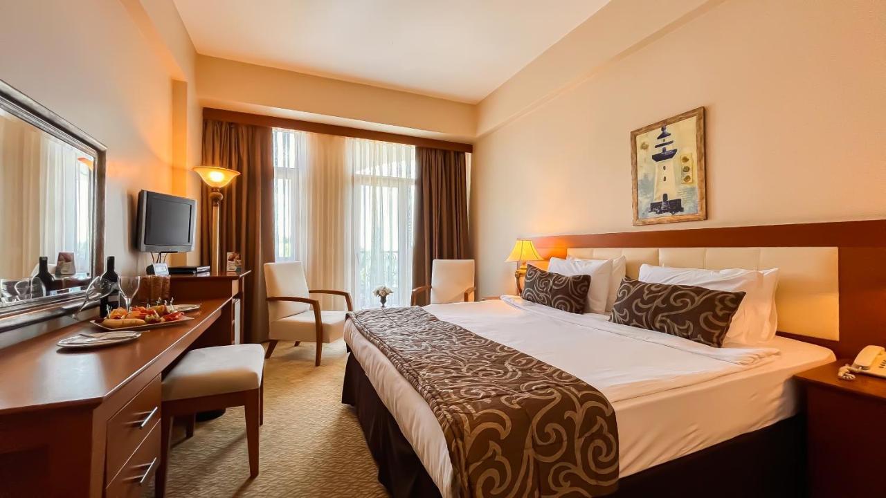 Hotel The Sign & 5*