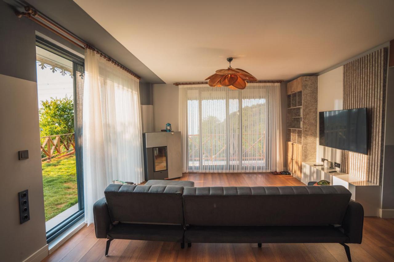 Blacksea Dream House *