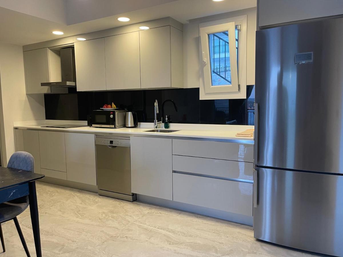 Front Apartment