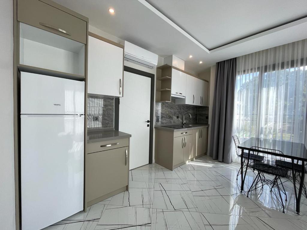 Lotus Apart Apartment
