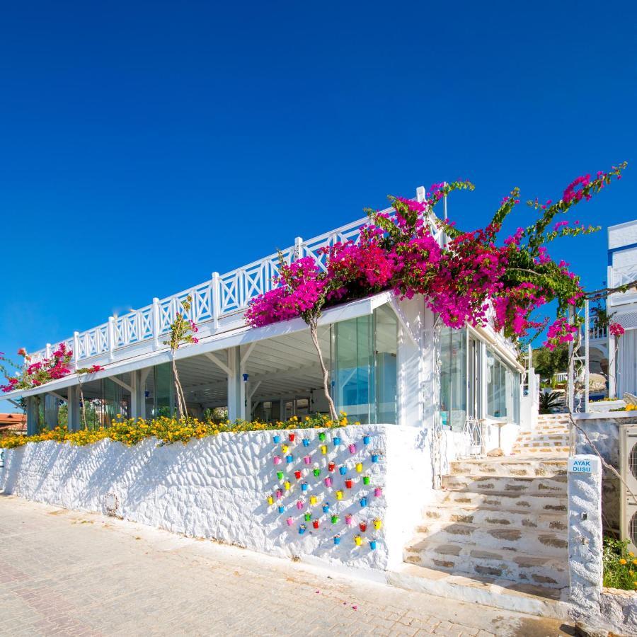 Mavi Beyaz Hotel 3*