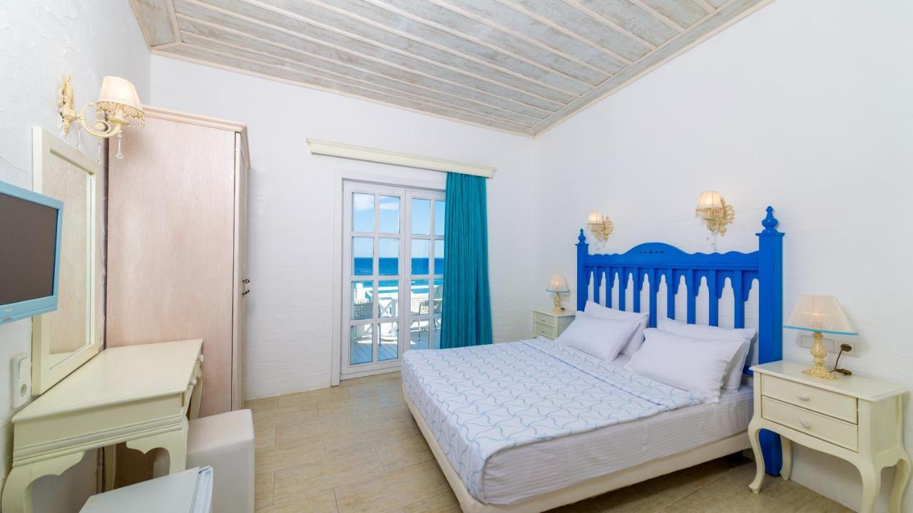 Mavi Beyaz Hotel 3*