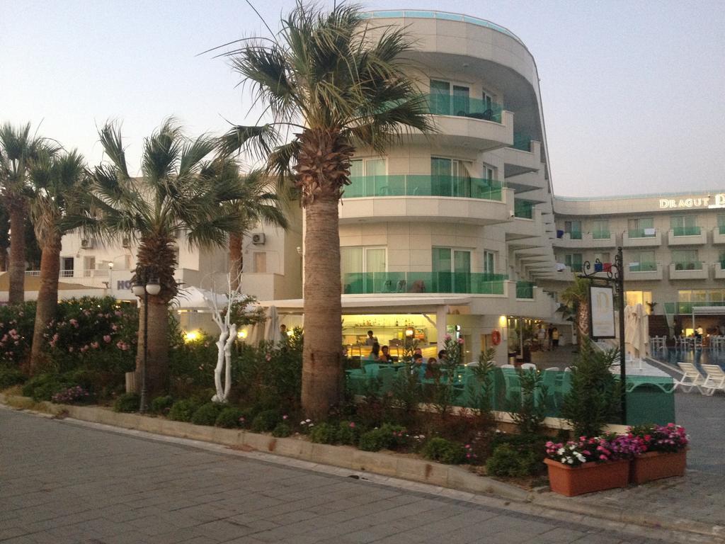 Resort Dragut Point South