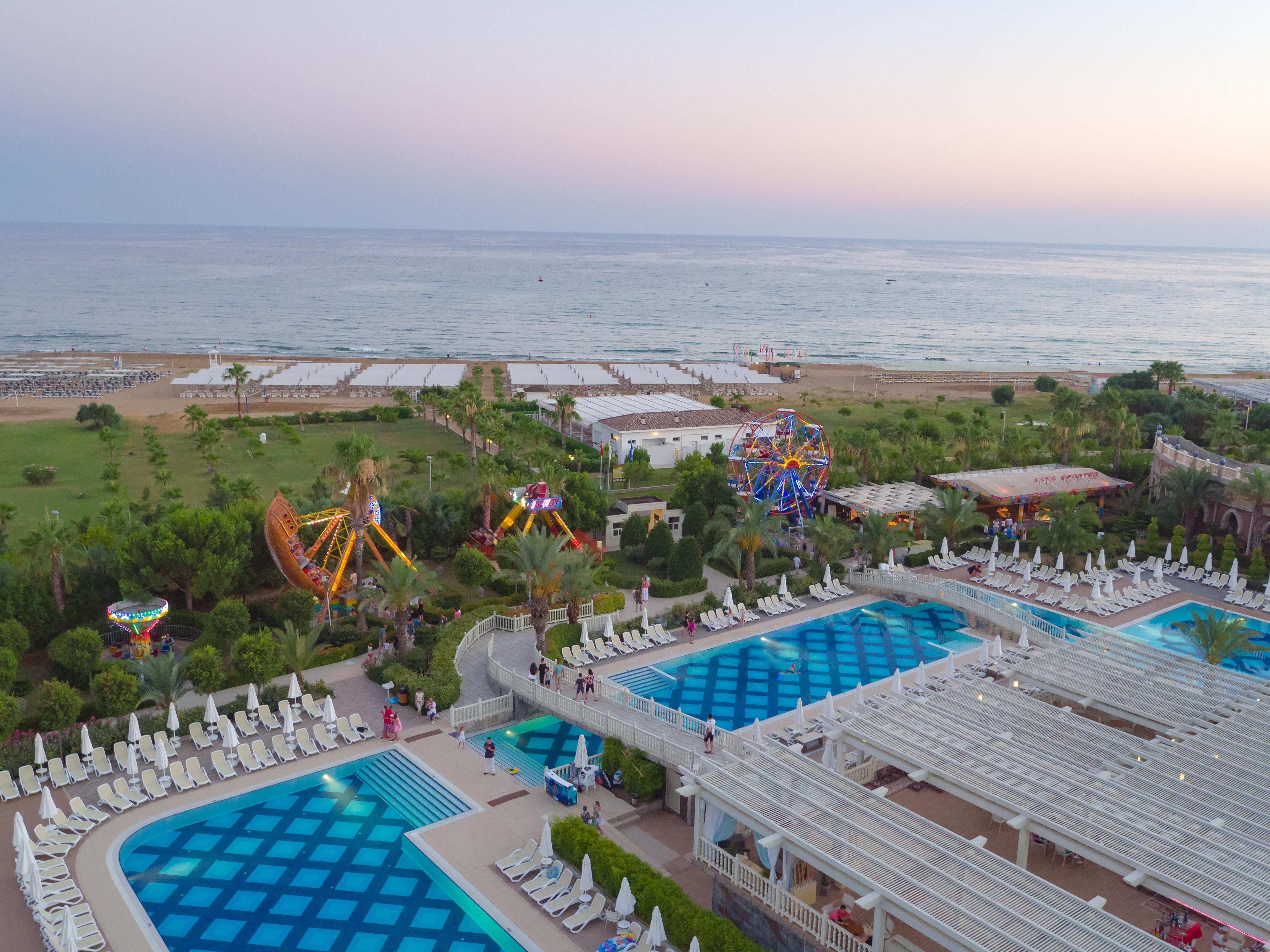 Royal Alhambra Palace Resort Side